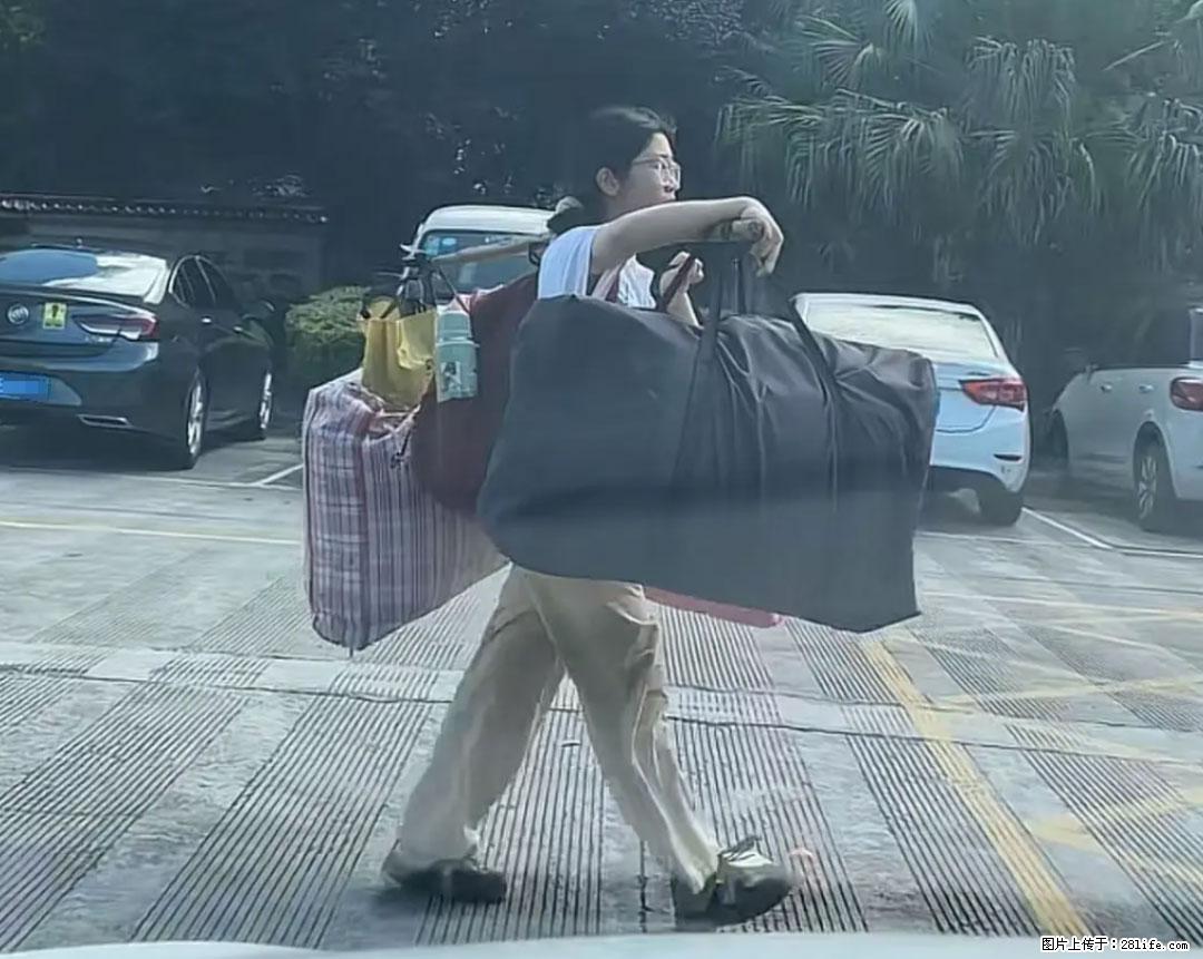 全网追的“扁担女孩”，找了一份暑假工，时薪12元 - 北京生活资讯 - 北京28生活网 bj.28life.net